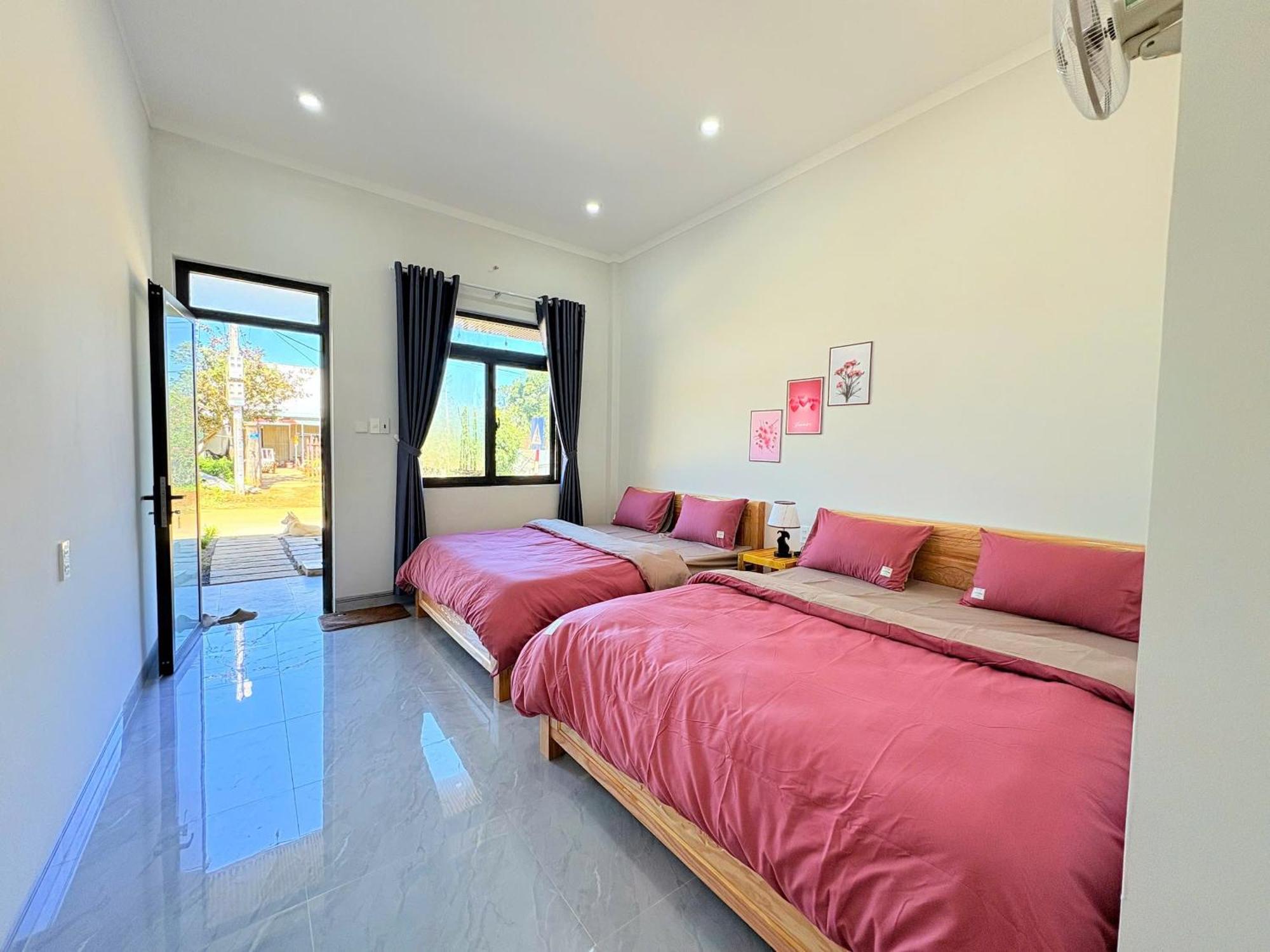 Tỉnh Kontum Homestay Nha Cua Gao מראה חיצוני תמונה